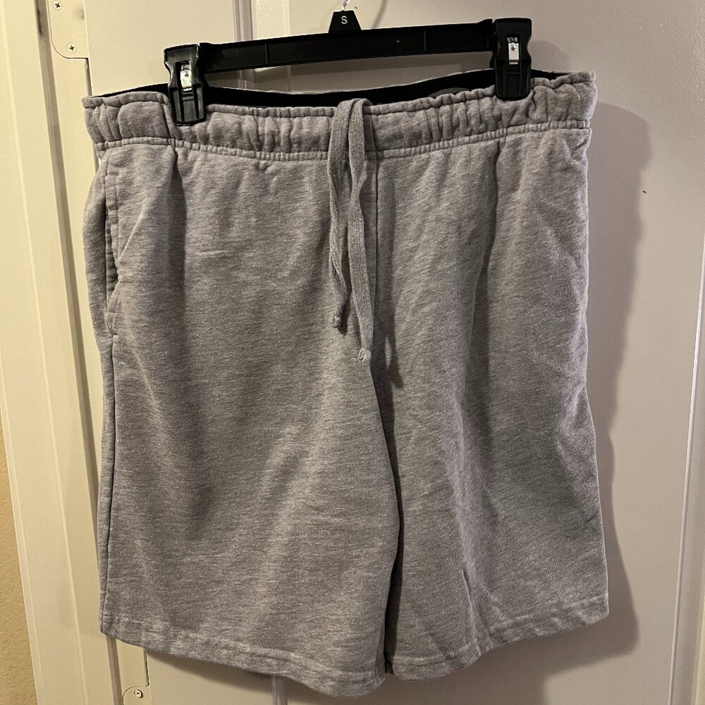 Champion Grey Sweat Shorts – Medium – Athletic / Casual